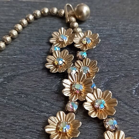 flower detail necklace   - Picture 4 of 5